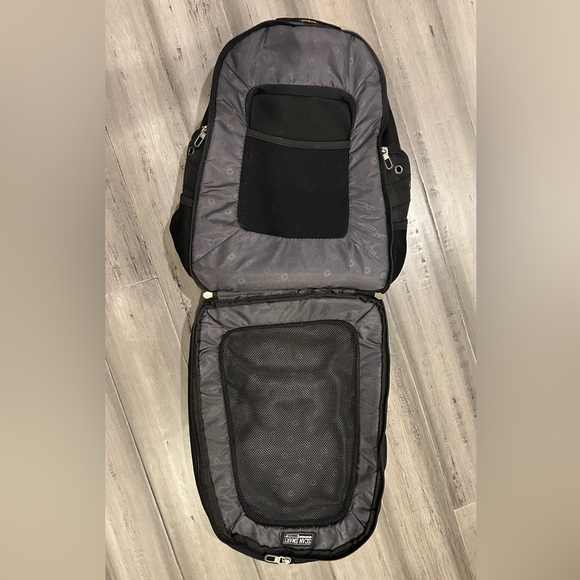 SWISSGEAR ScanSmart Backpack - Picture 7 of 8